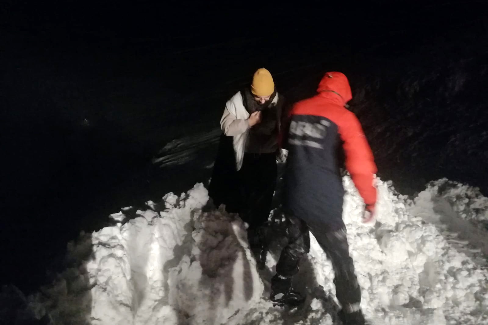 Gümüşhane yaylalarında mahsur kalan vatandaşlar kurtarıldı 1