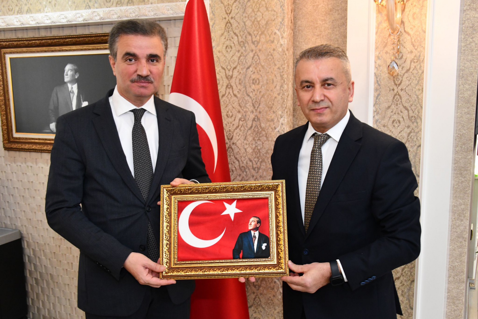 GÜSİAD Genel Başkanı Yüksel Yalçın, Tarım ve Turizm Paneli için Gümüşhane’de 11