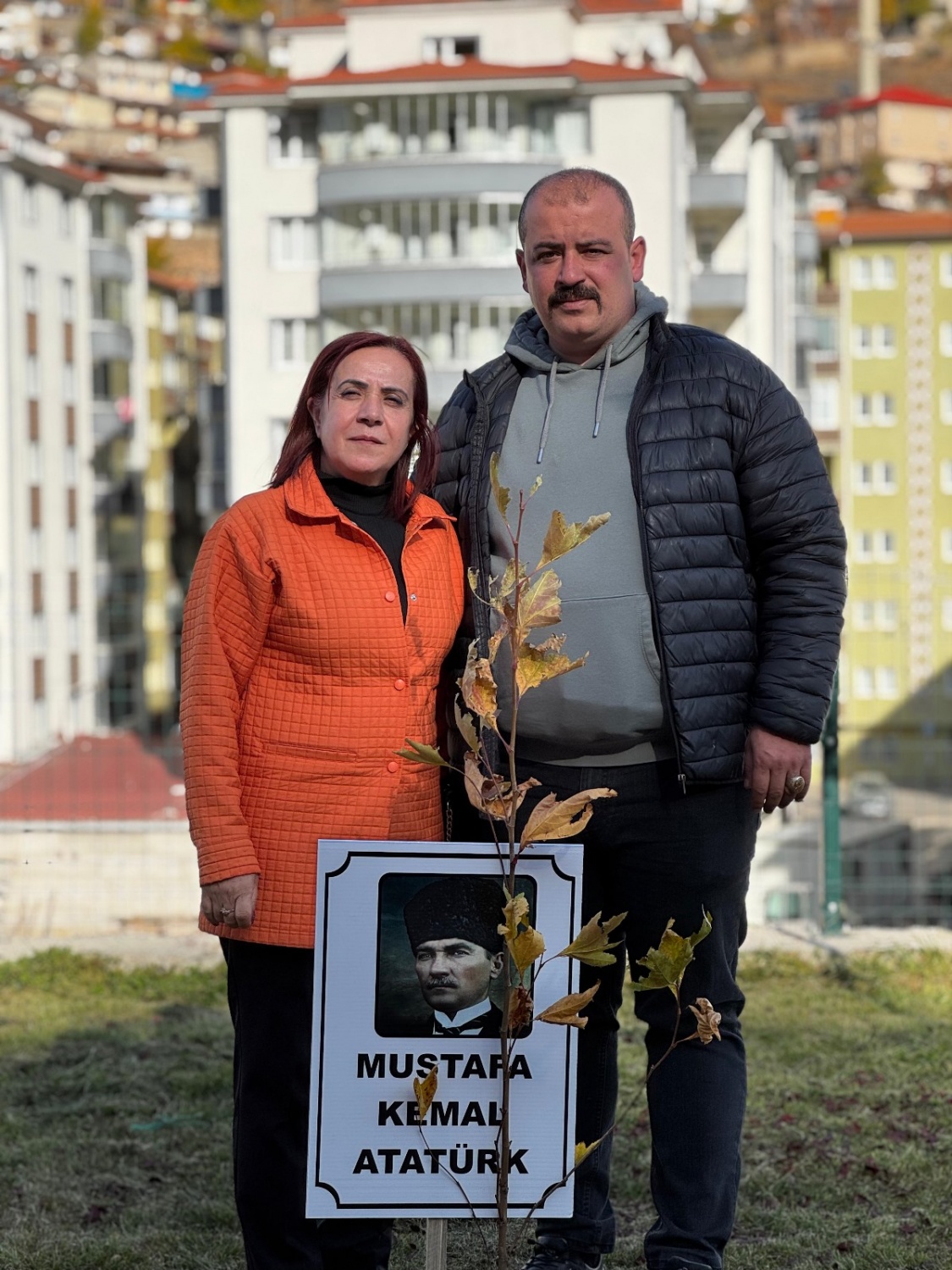 Ülkü Ocakları çınar ağaçlarını toprakla buluşturdu 11