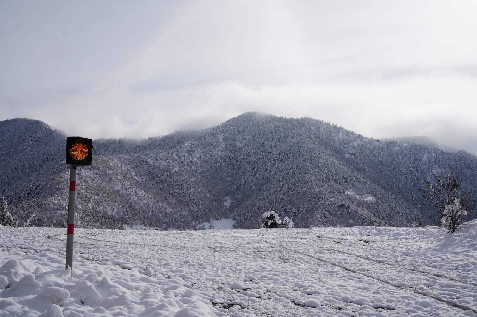 Zigana Dağı kar yağışının ardından eşsiz güzelliğe büründü 2
