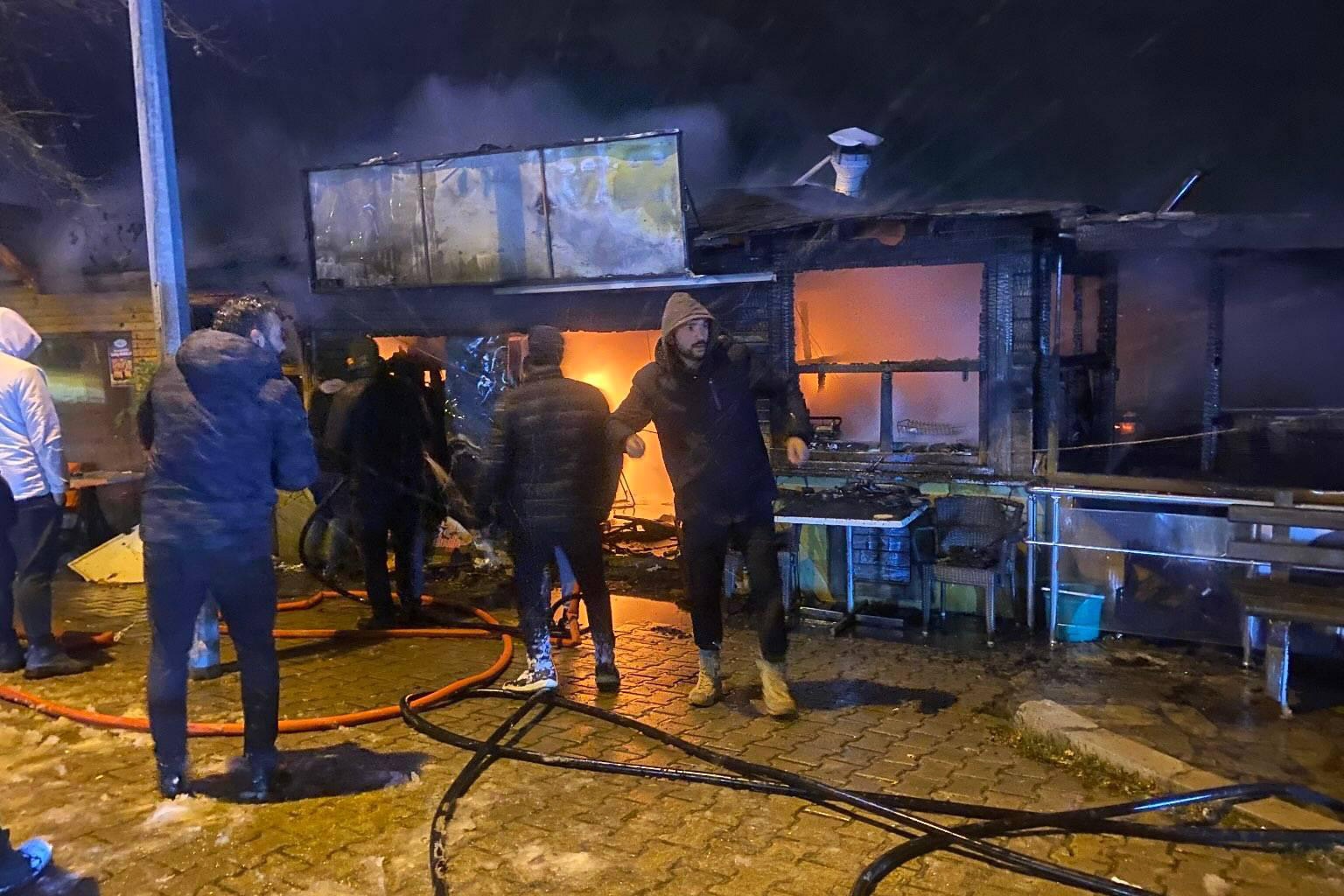 Özkürtün'de gözleme tesisleri küle döndü 2