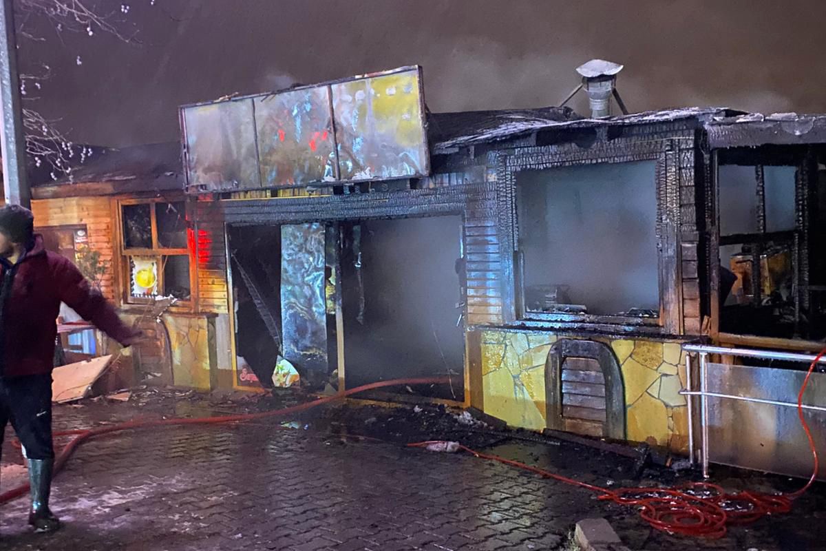 Özkürtün'de gözleme tesisleri küle döndü 1