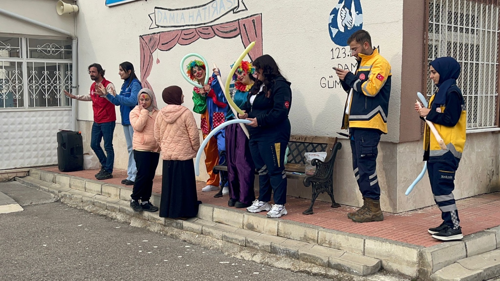 Paramedik Kulübü’nden köy okuluna kitap ve sevgi desteği 18