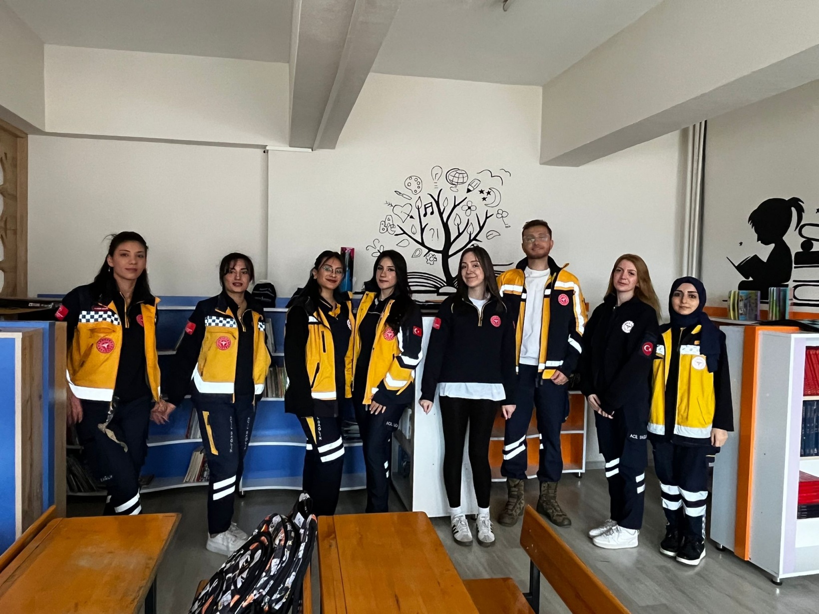 Paramedik Kulübü’nden köy okuluna kitap ve sevgi desteği 1