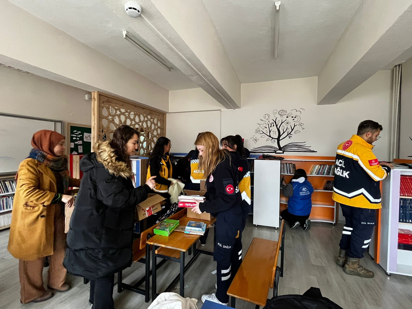 Paramedik Kulübü’nden köy okuluna kitap ve sevgi desteği 28