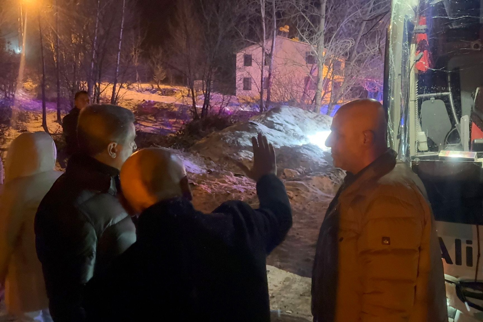 Gümüşhane’de yolcu otobüsü kaza yaptı: 2’si çocuk 14 yaralı 7