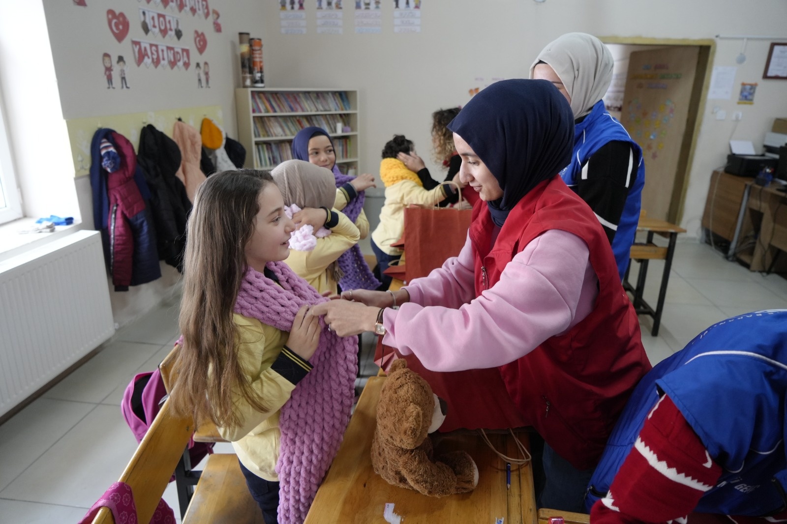 Gümüşhane’de minik yüreklere sıcak dokunuş 3