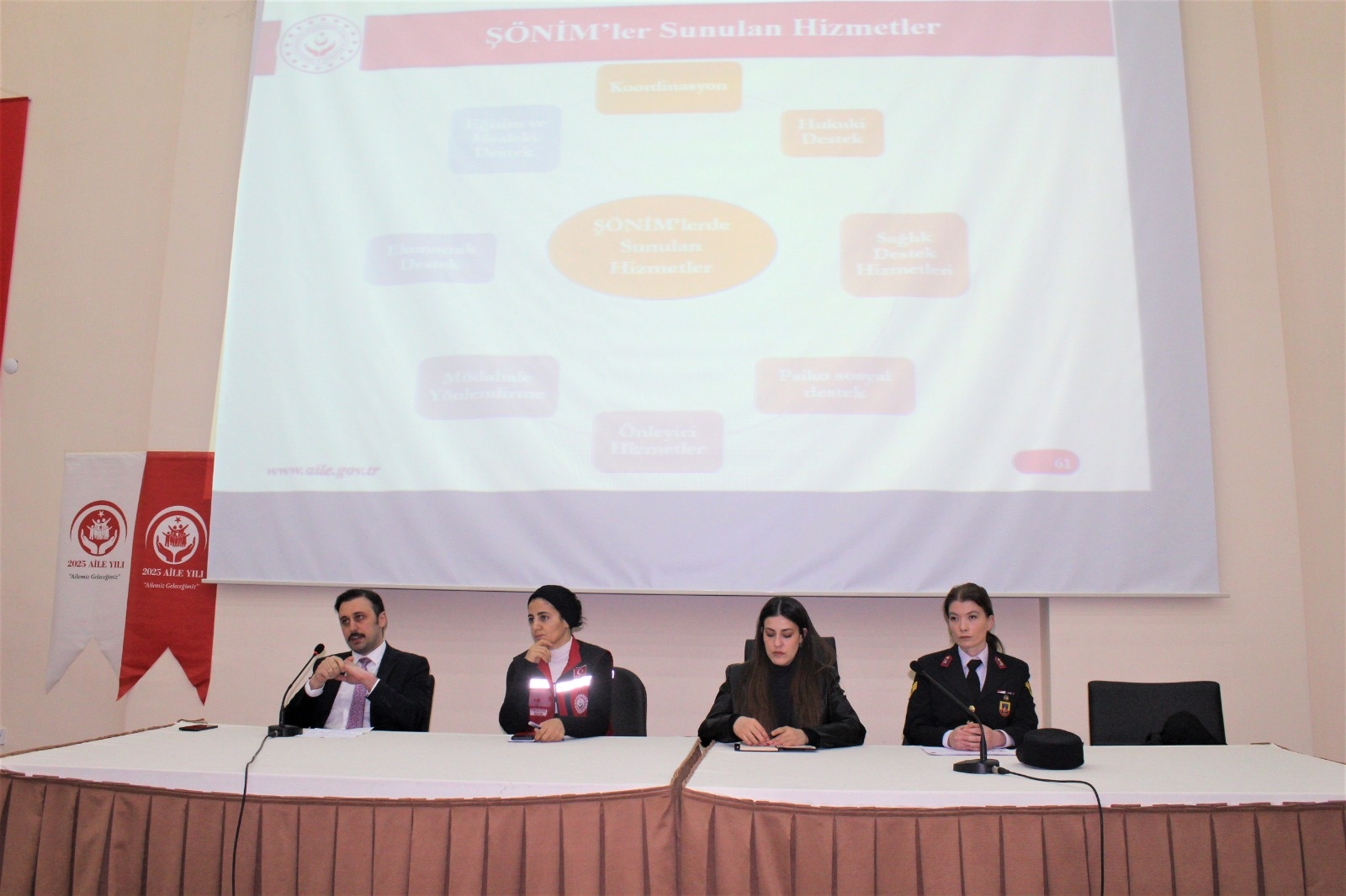 Üniversite öğrencilerine kadına yönelik şiddet farkındalık eğitimi verildi 1