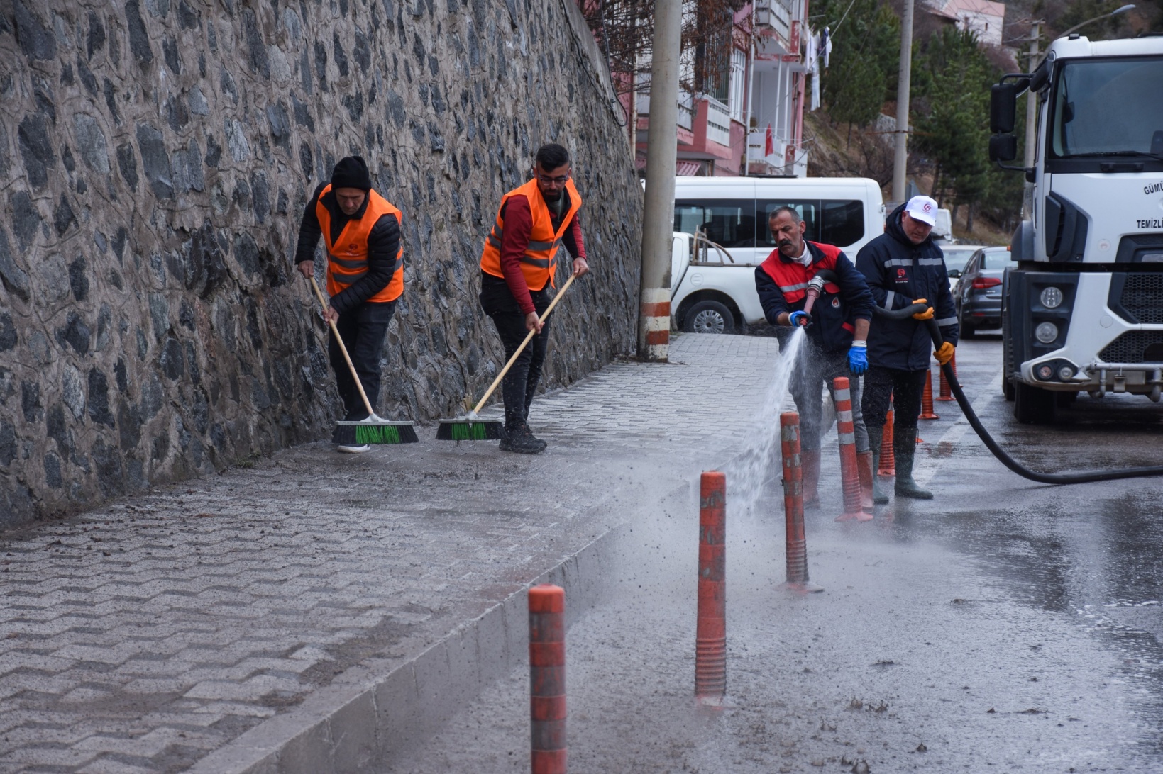 Caddeler temizleniyor 2