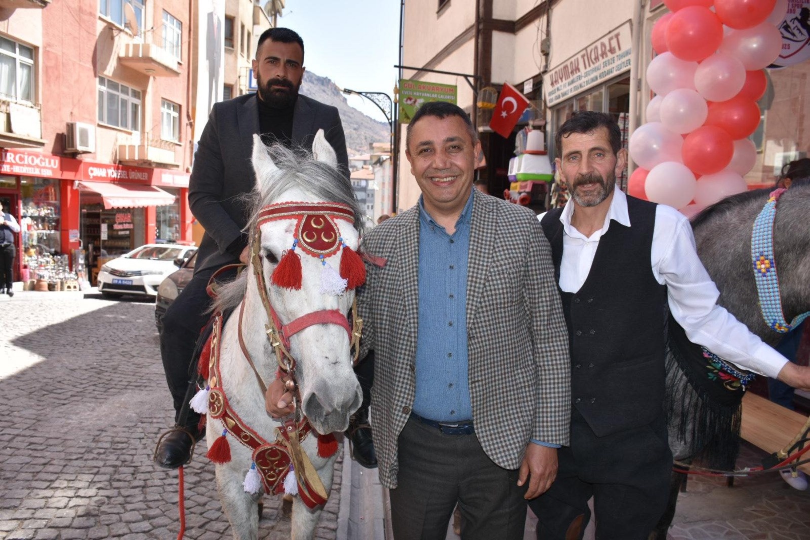 Rahvan Binicilik ve Atlı Spor Kulübüne görkemli açılış 3