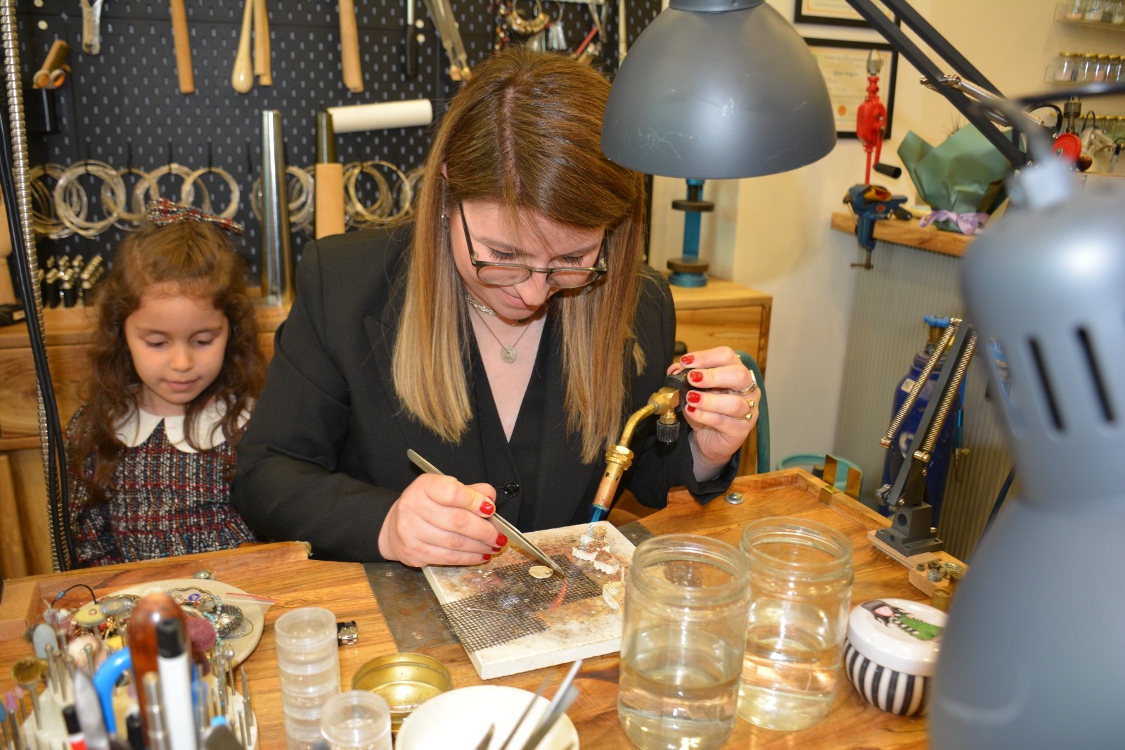 Gümüşhane’de kişiye özel gümüş tasarım atölyesi açıldı 4