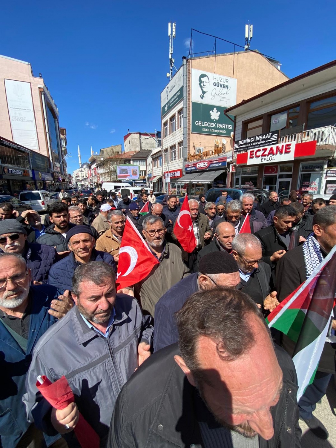 Kelkit Gazze için tek yürek oldu 8