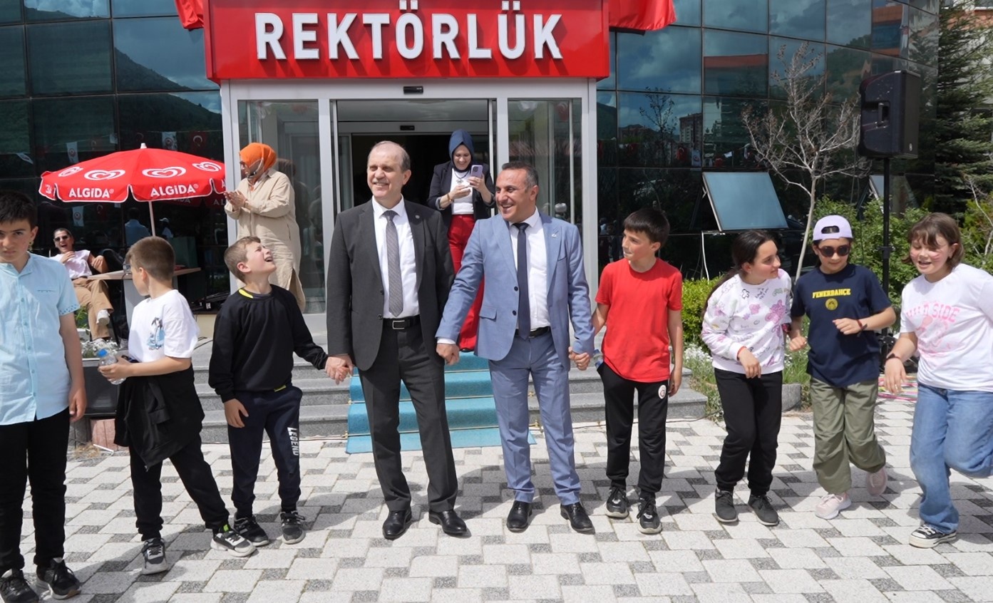 Gümüşhane Üniversitesi’nde ‘1. Çocuk Oyun Şenliği’ düzenlendi 3