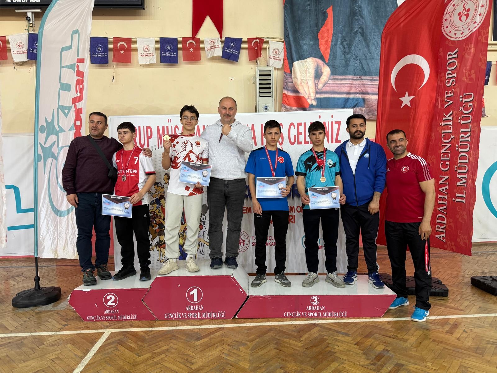 Bölgenin en başarılı ili Gümüşhane oldu 12