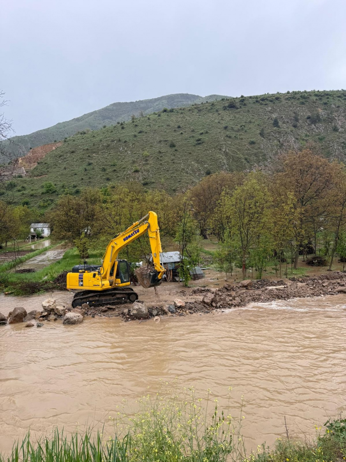 Dere Islahı Bahçeleri Vurdu: Harşit Çayı Taştı, Vatandaş Mağdur Oldu 1