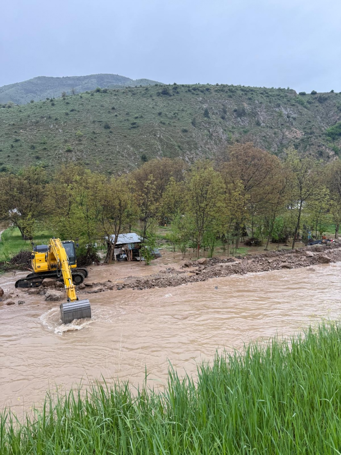 Dere Islahı Bahçeleri Vurdu: Harşit Çayı Taştı, Vatandaş Mağdur Oldu 2