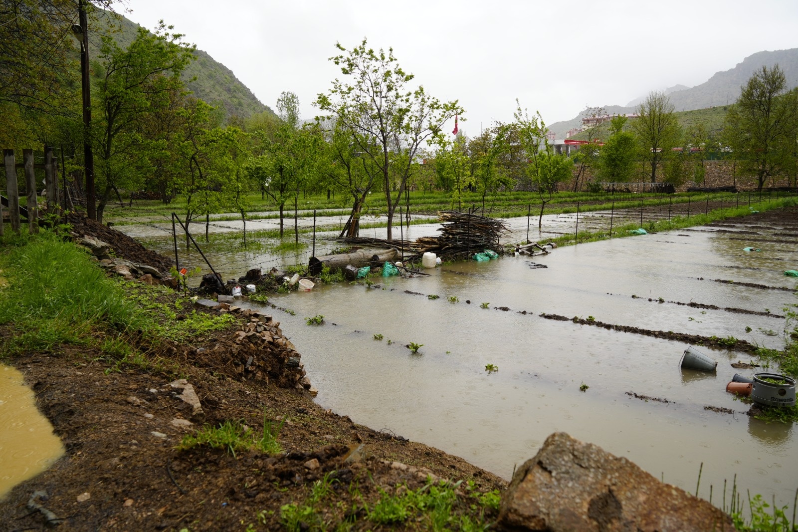 Dere Islahı Bahçeleri Vurdu: Harşit Çayı Taştı, Vatandaş Mağdur Oldu 26
