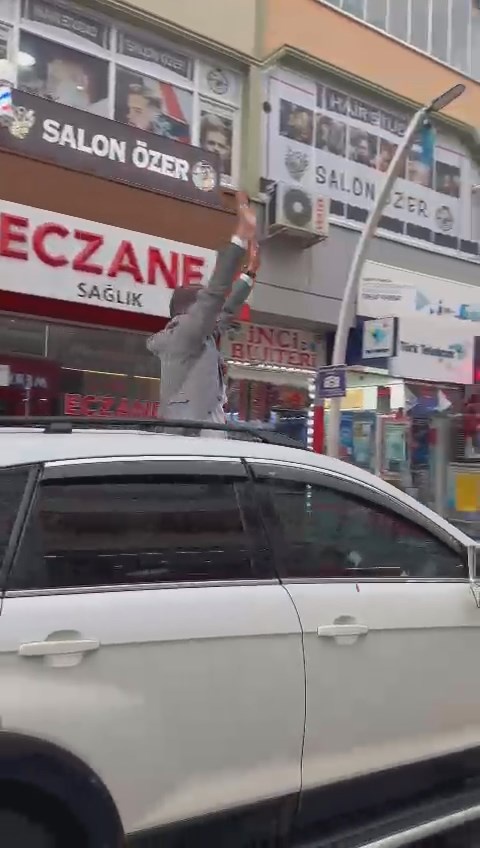 Arslan’dan gövde gösterisi 2