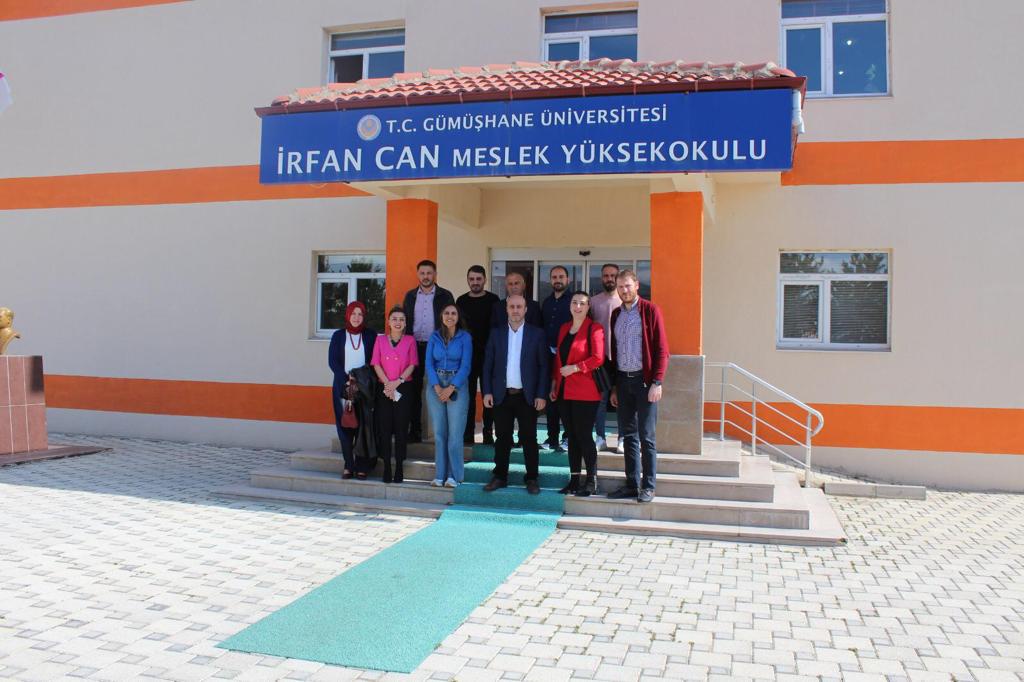 GÜ’de “Bilinçli Tüketim ve Tüketici Hakları” anlatıldı 4