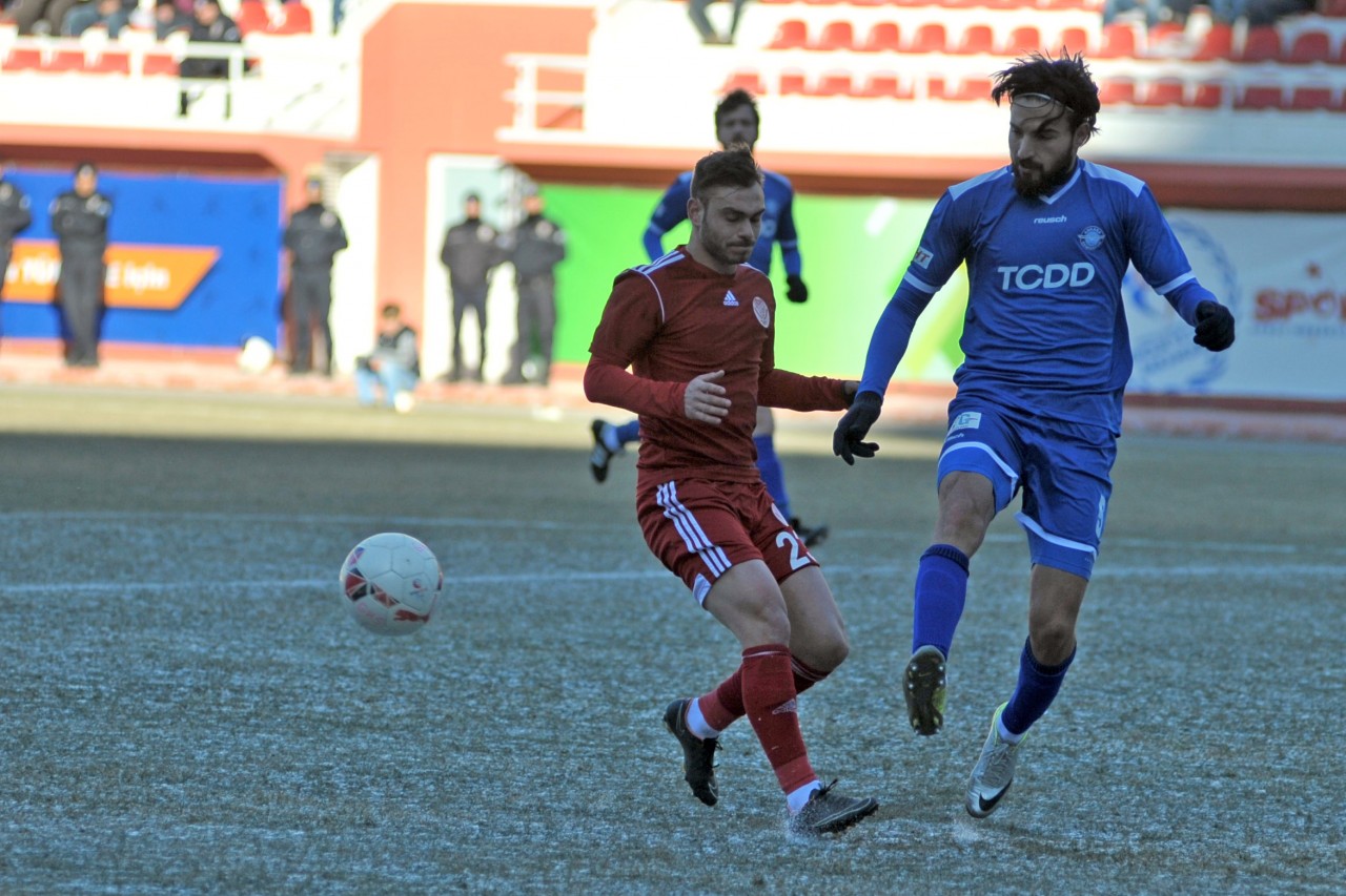 Gümüş kayıplarda: 0-2 15