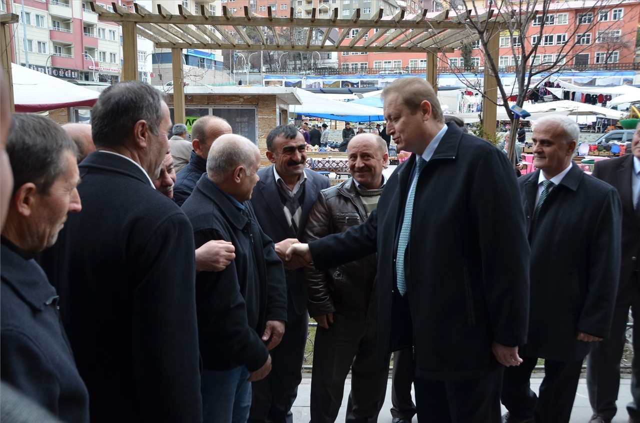 Vali Yavuz Yağmurdere derneğini ziyaret etti 2