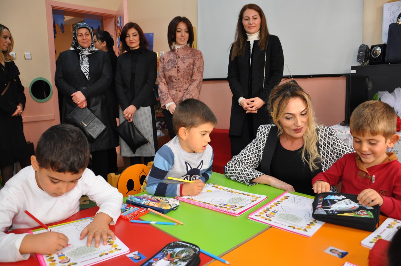 Bayan Yavuz Kelkit ilçesini ziyaret etti 5