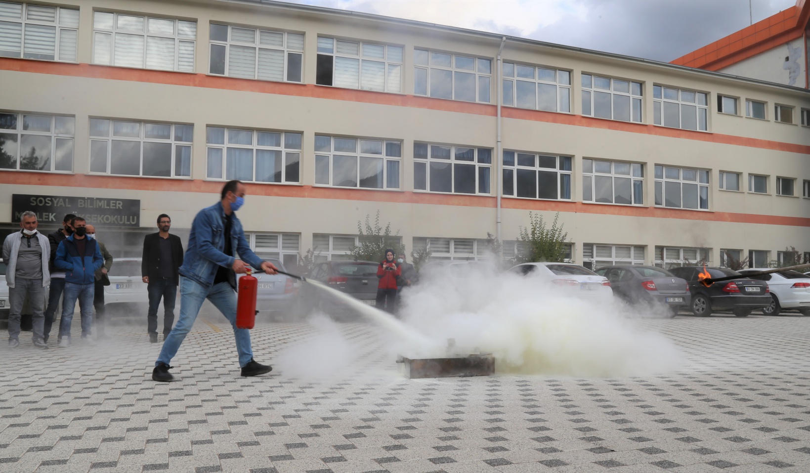 GÜ’de yangın söndürme tatbikatı gerçekleştirildi 1