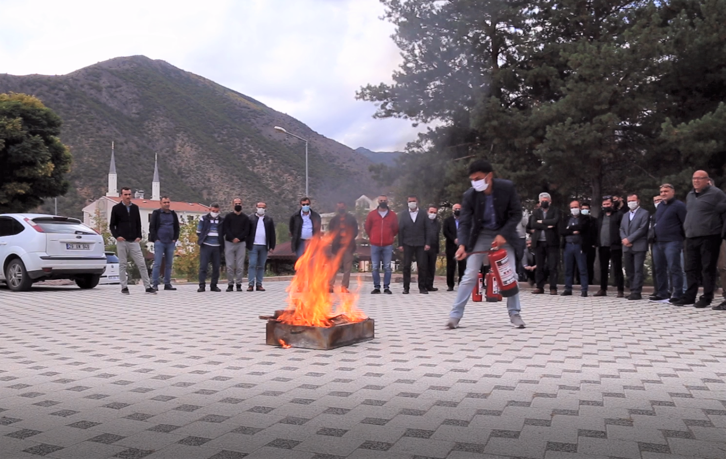 GÜ’de yangın söndürme tatbikatı gerçekleştirildi 5