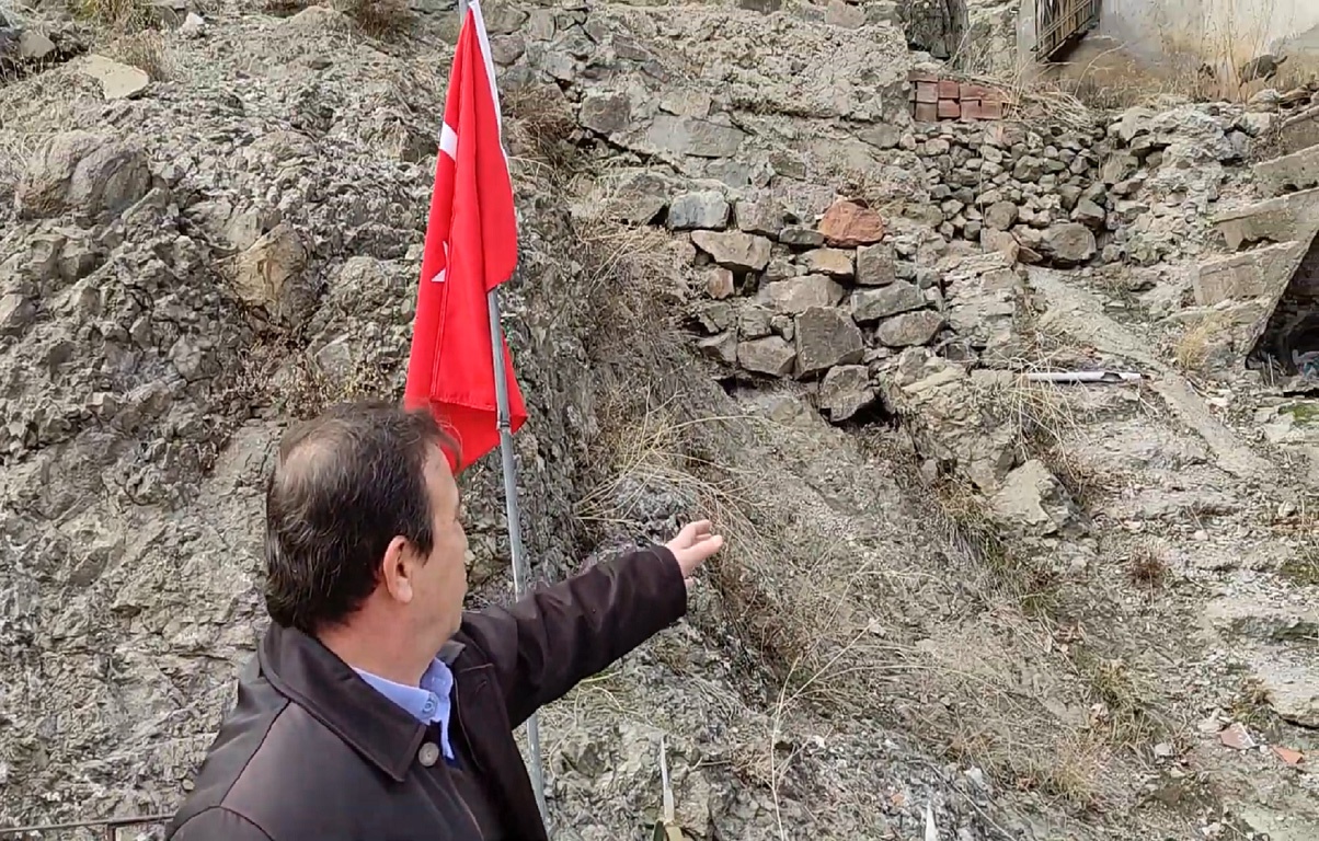 Gümüşhane’nin sahipsiz şehitliği unutulmaya yüz tuttu 5