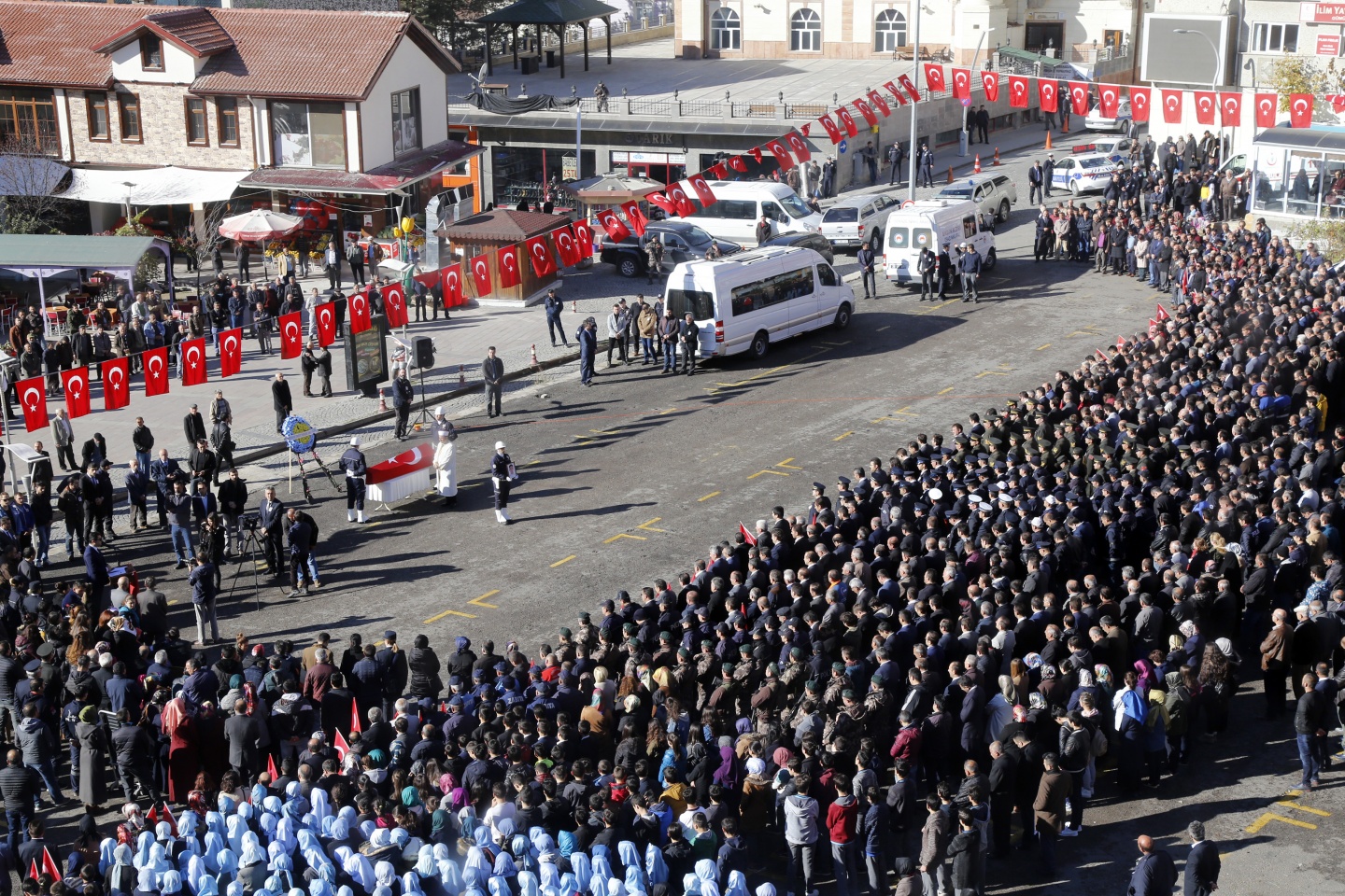 Şehit Baş Polis Memuru memleketine uğurlandı 38