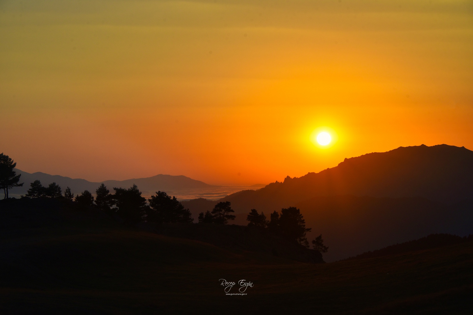 Gümüşhane dağlarından büyüleyici günbatımı manzaraları 10