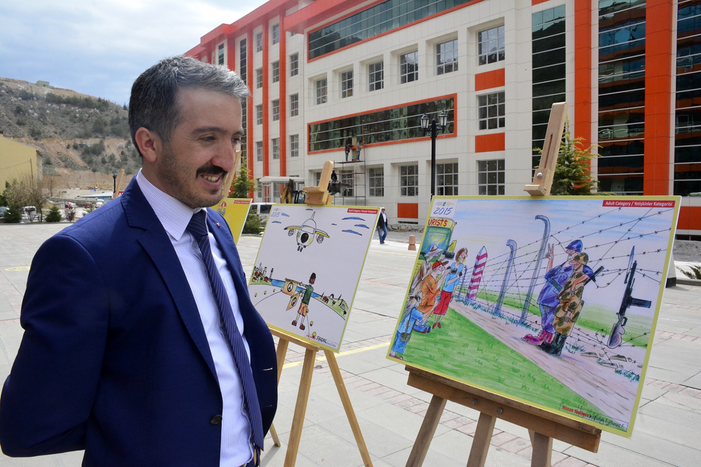 Turizm ve Barış temalı sergi 1