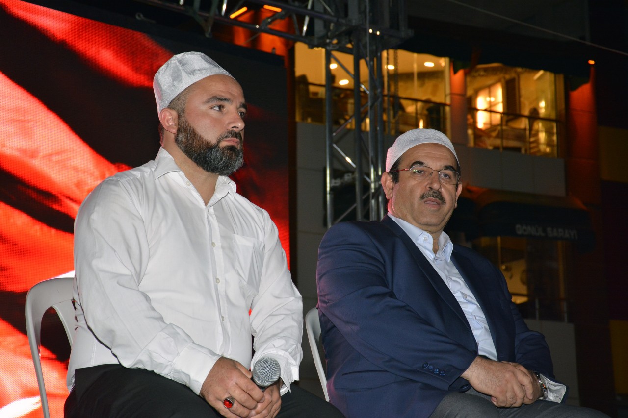 Tombul ve Muslu Demokrasi Nöbeti’ne katıldı 2