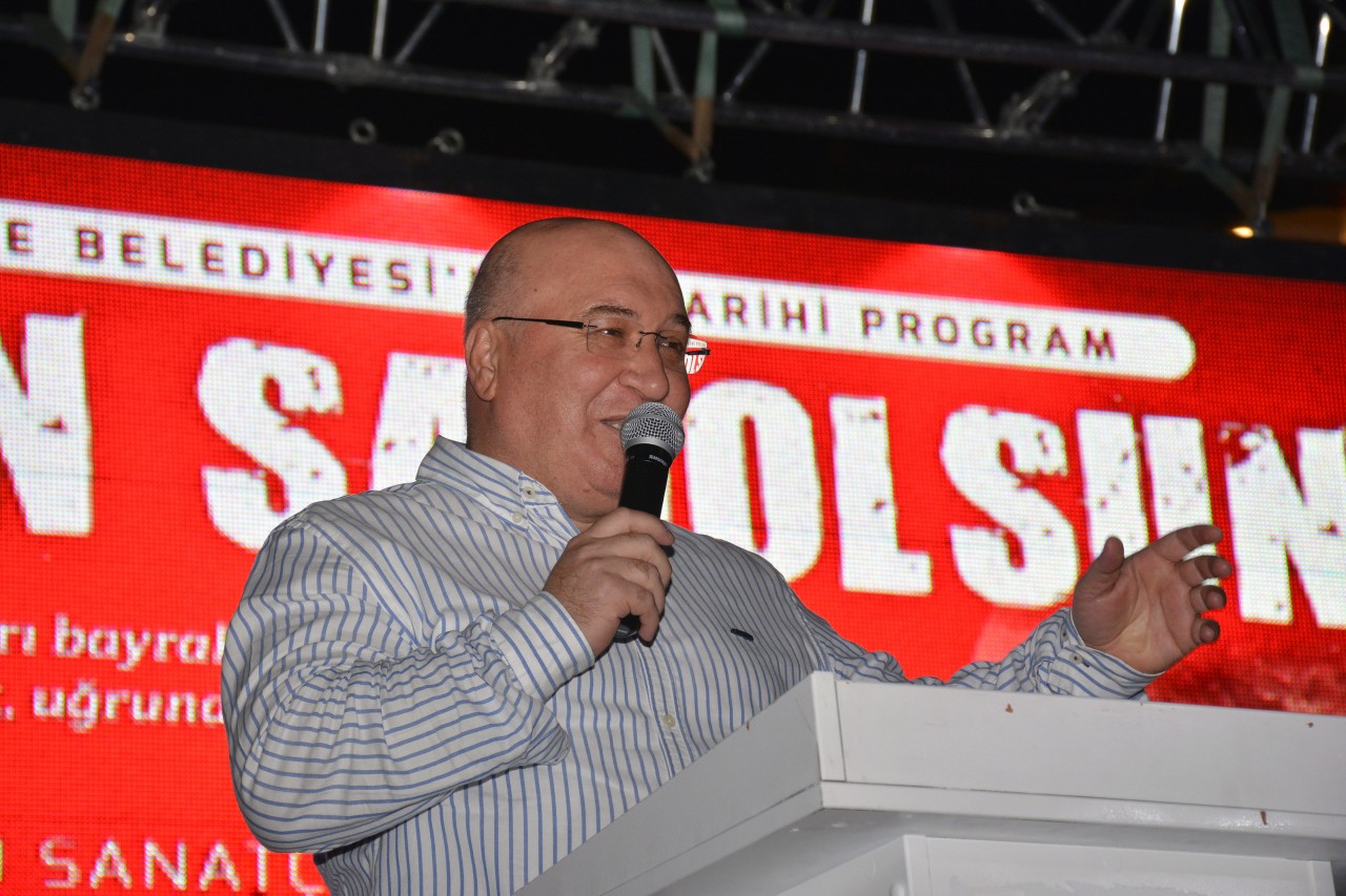 Tombul ve Muslu Demokrasi Nöbeti’ne katıldı 4