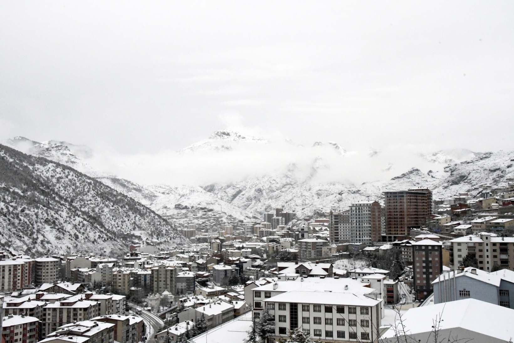 Gümüşhane’de Mart kapıdan baktırdı 2