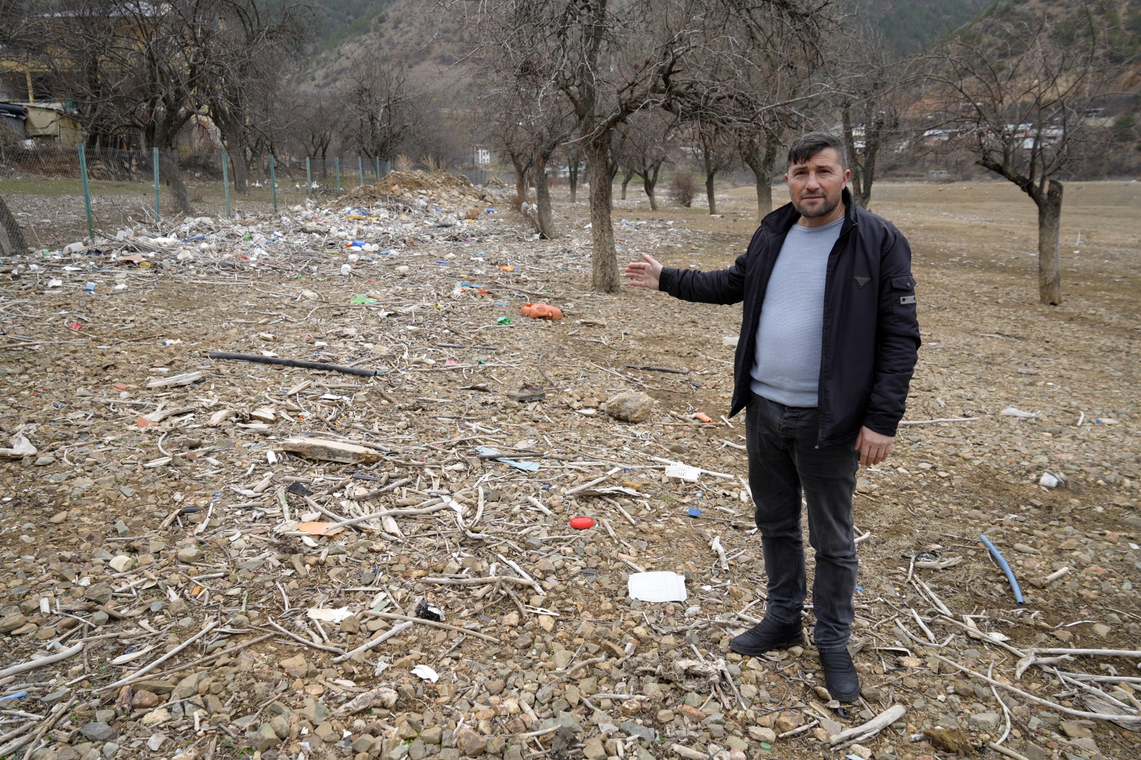 Bu mahallenin başı yıllardan beri baraj gölündeki çöplerle dertte 13