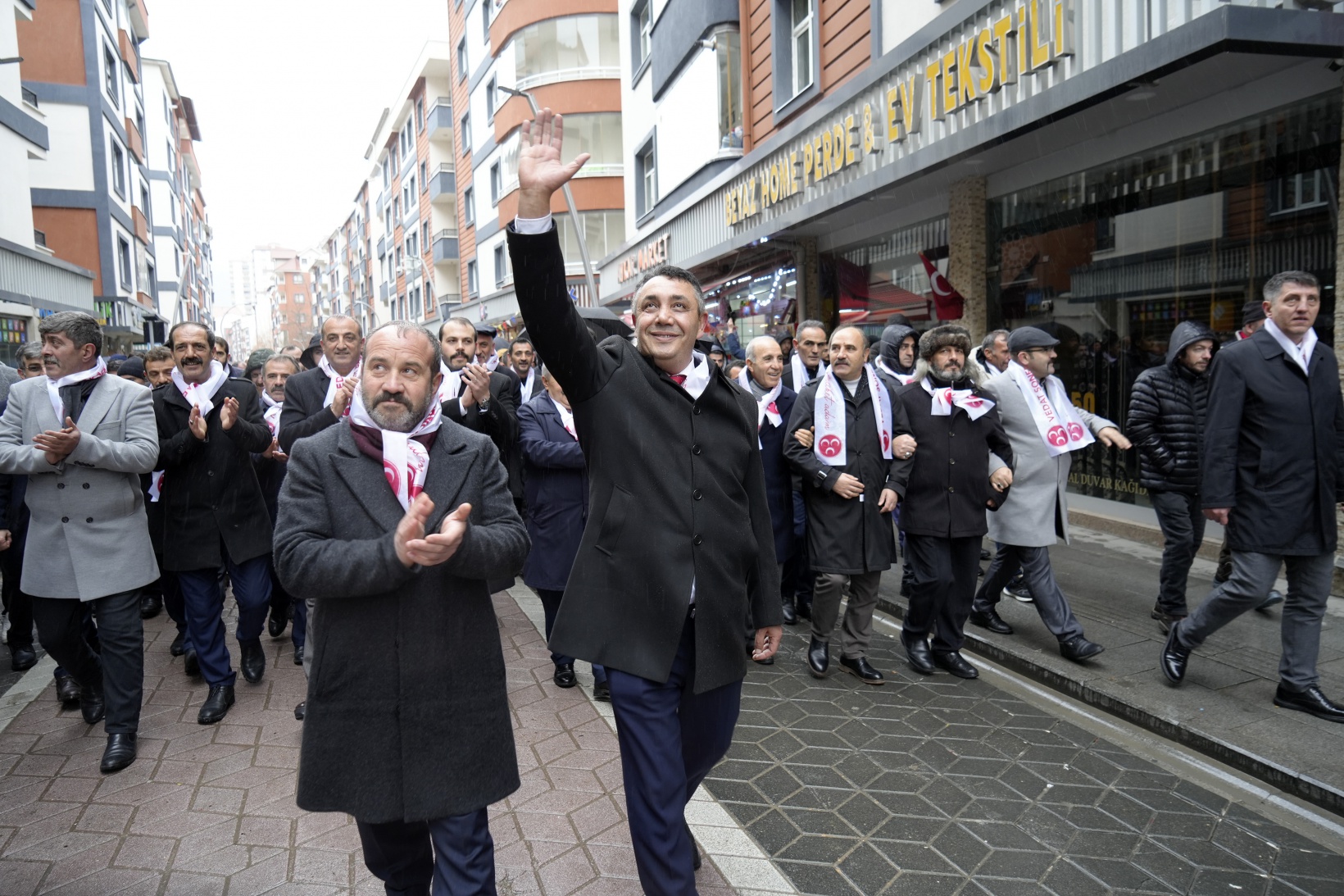 MHP’den “Başlangıç yürüyüşü” 12
