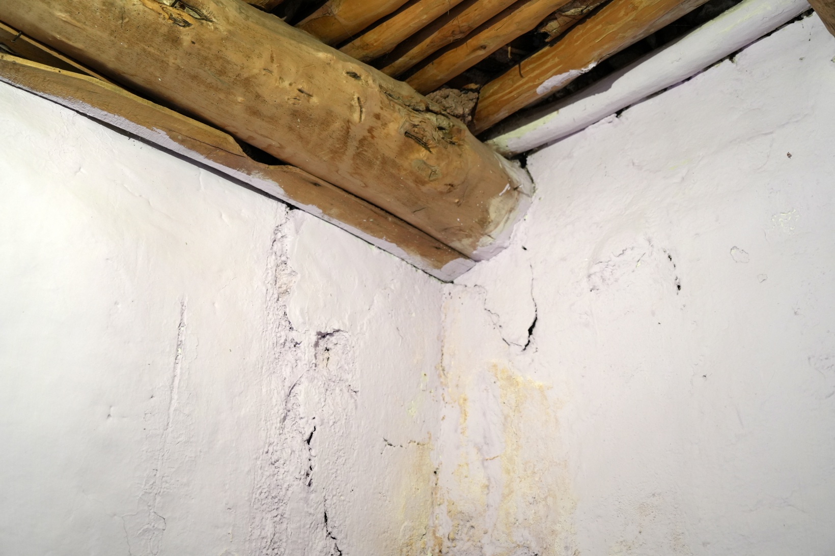 Yıllardır evlerini basan su nedeniyle mağduriyet yaşıyorlar 8