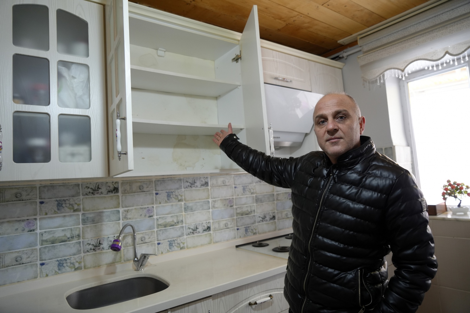 Yıllardır evlerini basan su nedeniyle mağduriyet yaşıyorlar 1