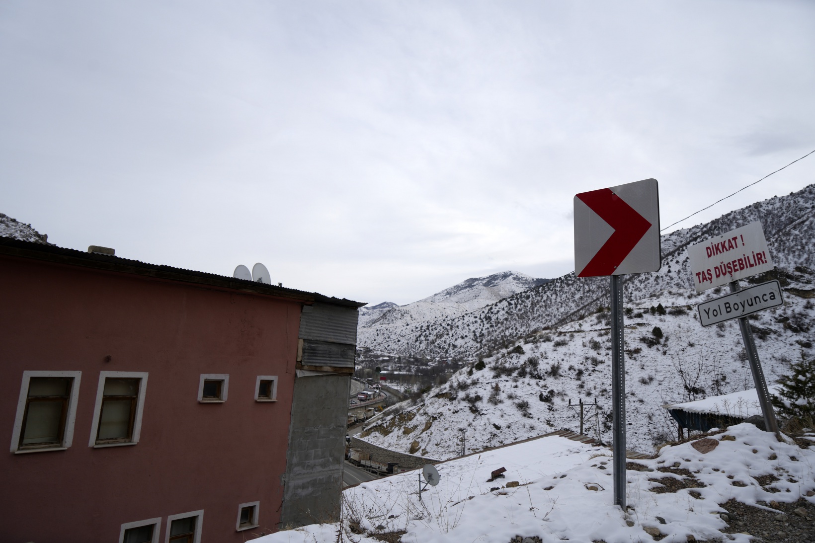Yıllardır evlerini basan su nedeniyle mağduriyet yaşıyorlar 6