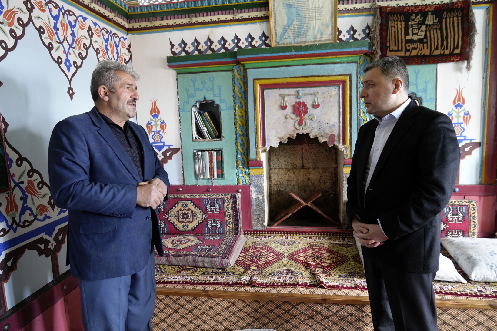 Vali Tanrısever tarihi Sarıçiçek Köy Odaları’nda incelemelerde bulundu 11