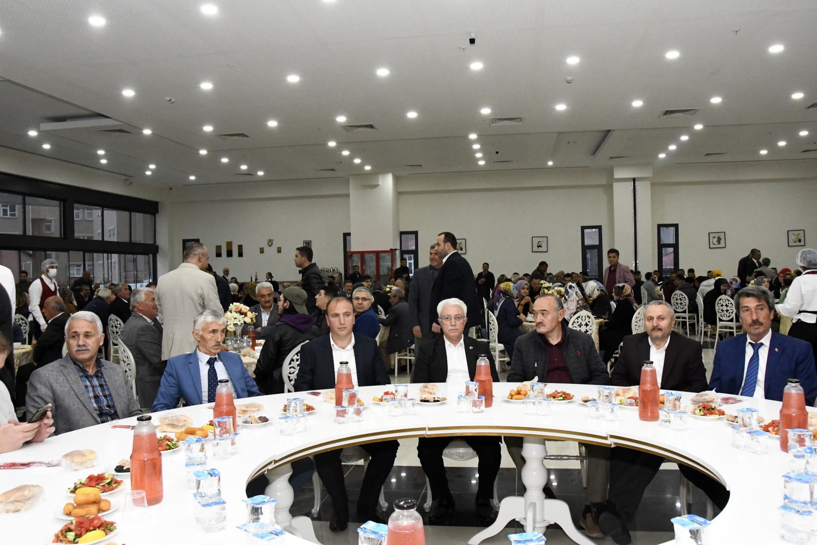 AK Parti’den coşkulu ‘Vefa’ iftarı 5