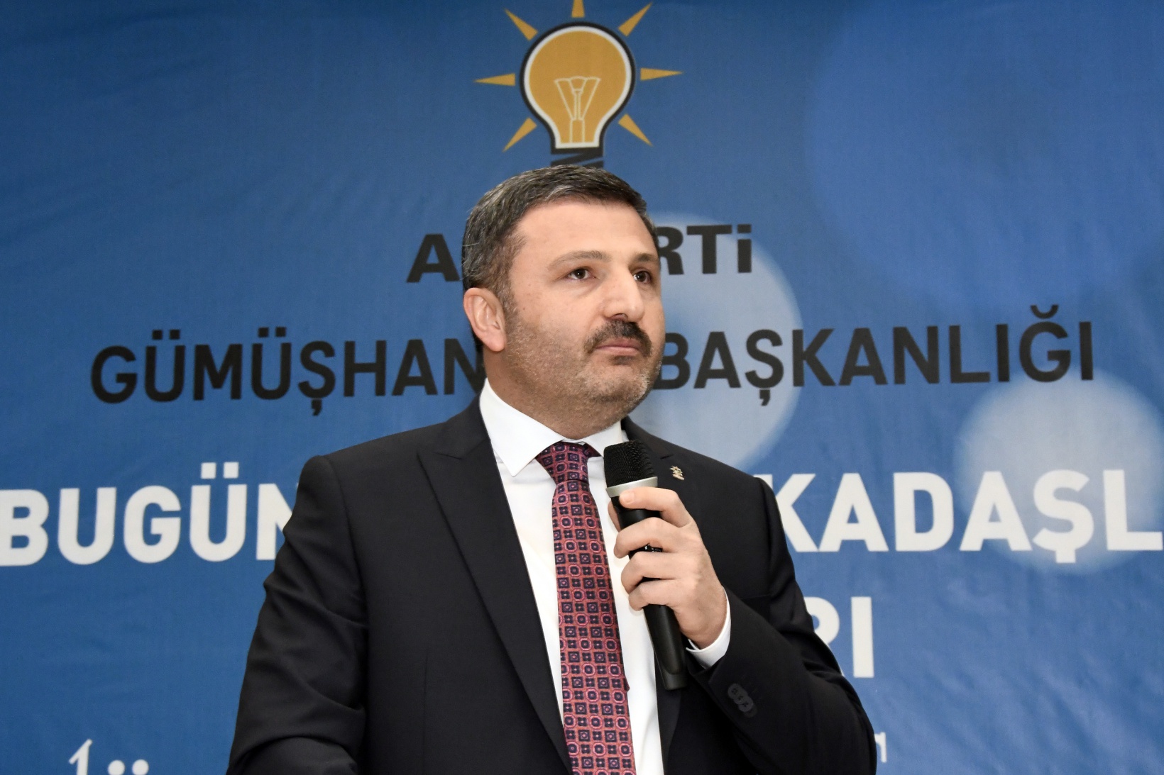 AK Parti’den coşkulu ‘Vefa’ iftarı 10