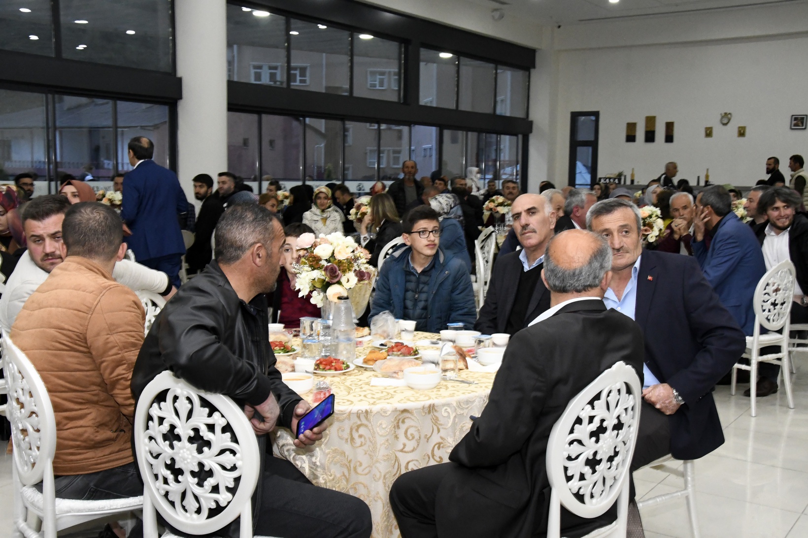 AK Parti’den coşkulu ‘Vefa’ iftarı 23