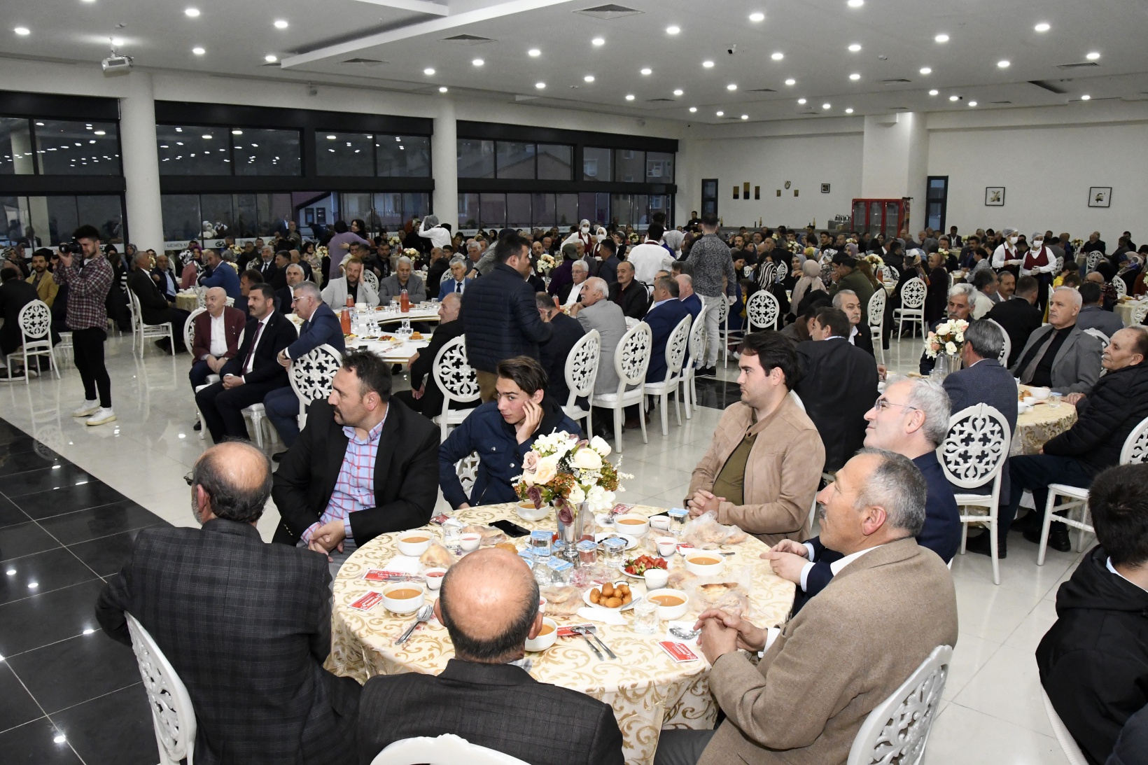AK Parti’den coşkulu ‘Vefa’ iftarı 26