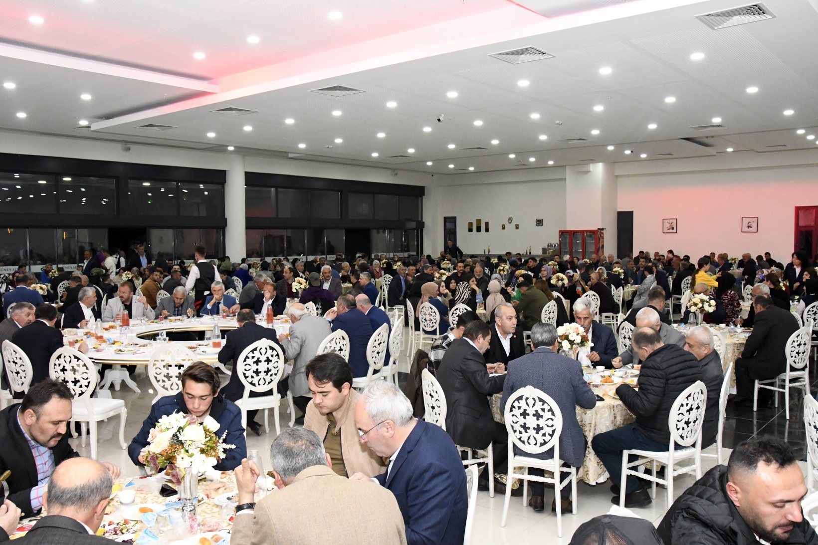 AK Parti’den coşkulu ‘Vefa’ iftarı 41
