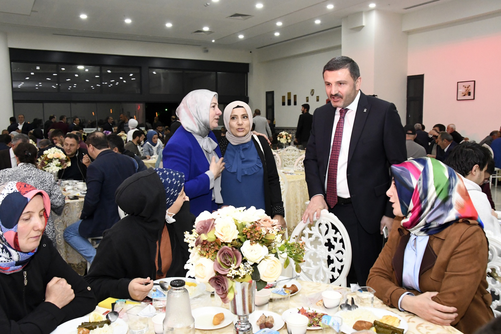 AK Parti’den coşkulu ‘Vefa’ iftarı 21
