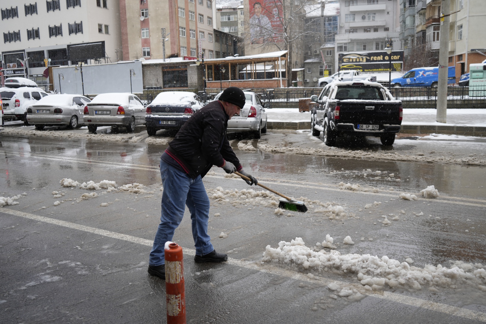 Gümüşhane’de Mart kapıdan baktırıyor 7