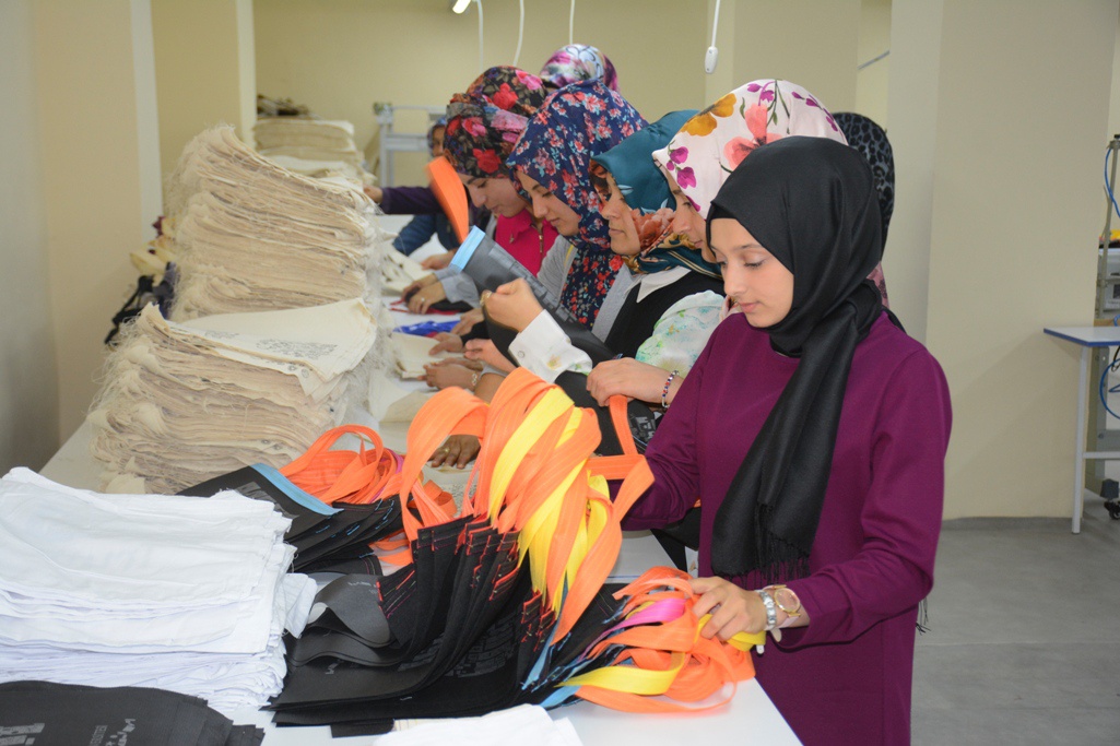 Özkürtün'de çanta fabrikasına adım adım 6
