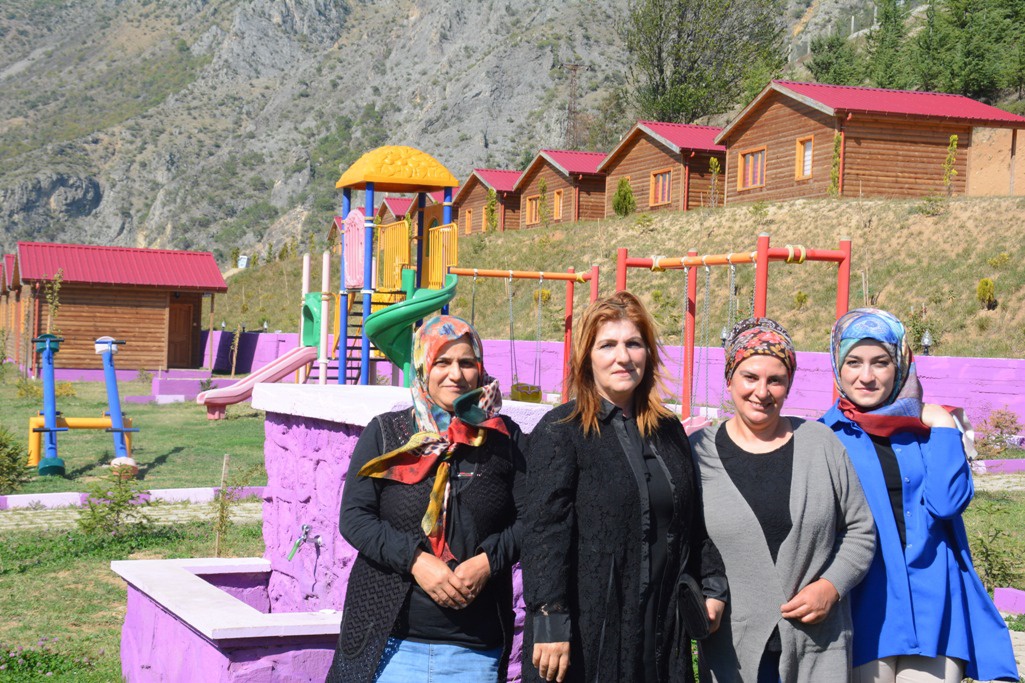 Bu Köy Başka Köy 4